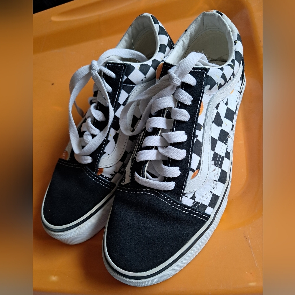 🆕Vans | Old Skool Women's Shoes They Love Me They Love Me Not Checkered Daisy